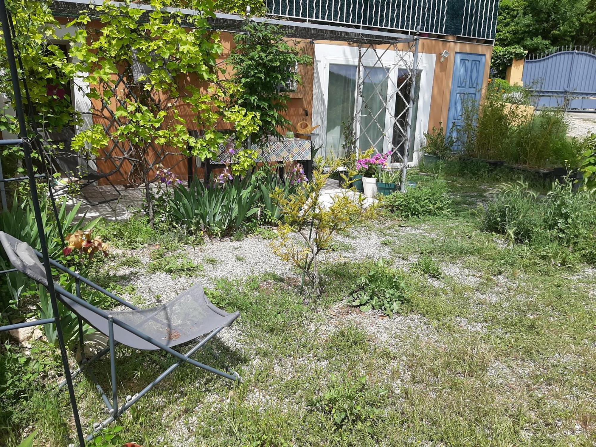 T.Belle Vue Panoramique Au Coeur Du Luberon 40M2 + Pergola . Jardin. P Apartment อัพท์ ภายนอก รูปภาพ